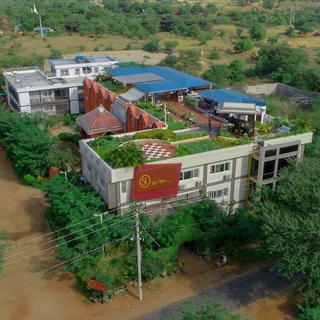 Sky View Hotel Bagan Luaran gambar