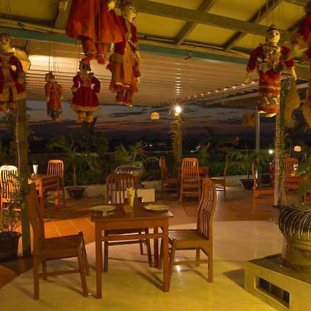 Sky View Hotel Bagan Luaran gambar