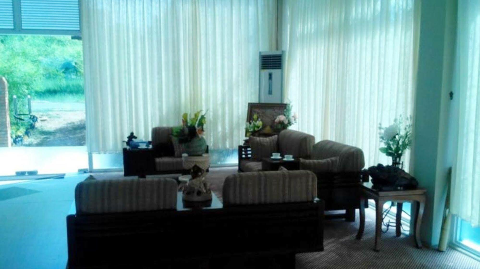 Sky View Hotel Bagan Luaran gambar