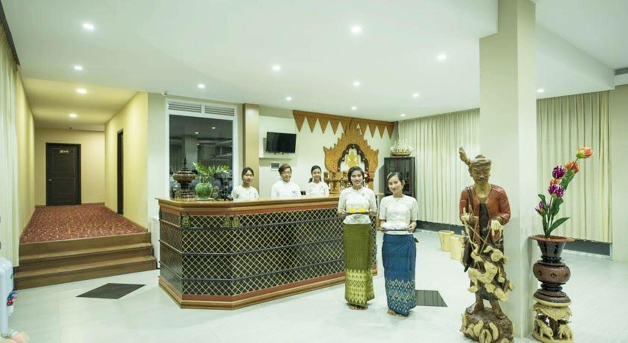 Sky View Hotel Bagan Luaran gambar